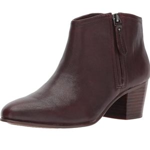 Clark's Alice Ankle Bootie